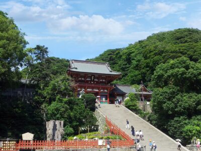 武家中心の社会を築いた『源頼朝』、「鎌倉幕府」の成立